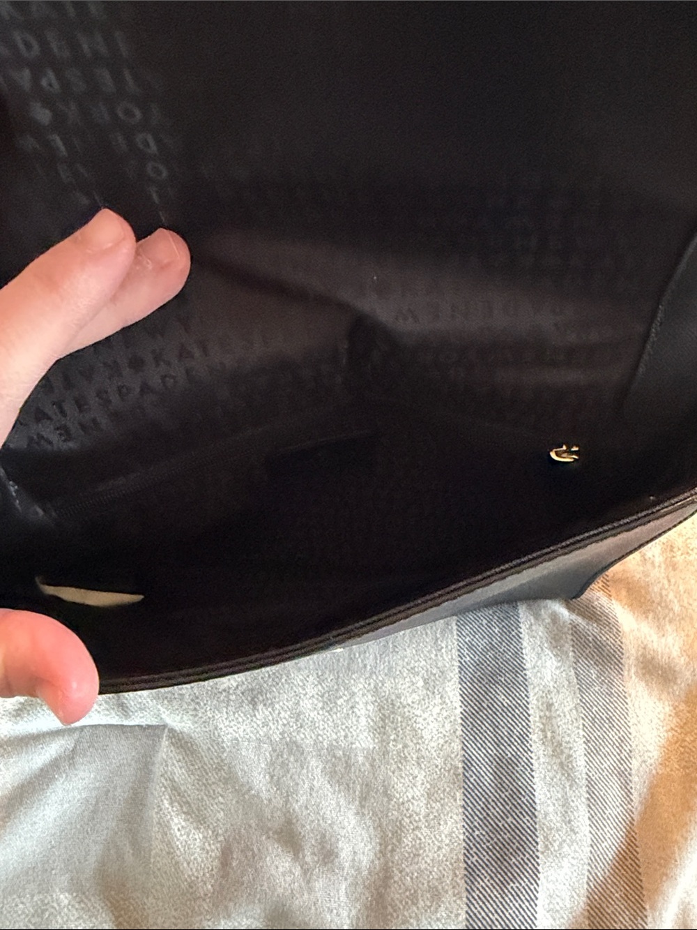 kate spade black leather crossbody with gold logo - Picture 5 of 5